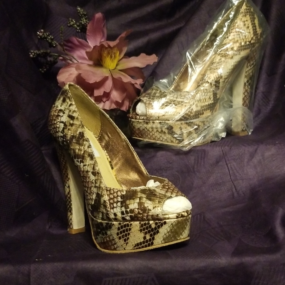 Shoes: NWOT Steve Madden Animal Print Block heels - Picture 2 of 5